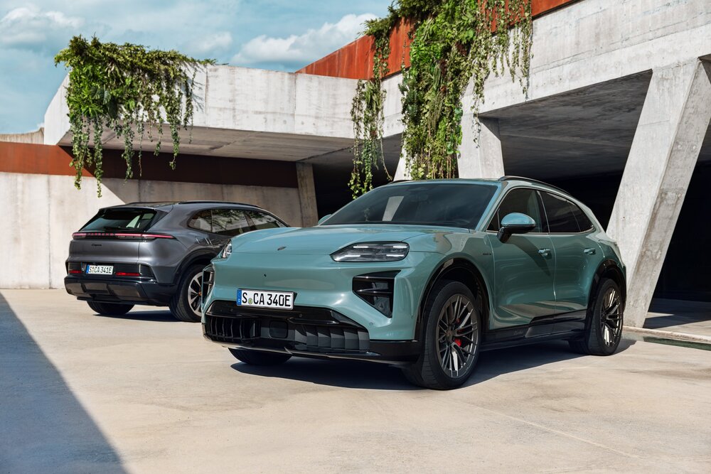 O bornă tehnologică pentru Porsche: Cayenne devine electric