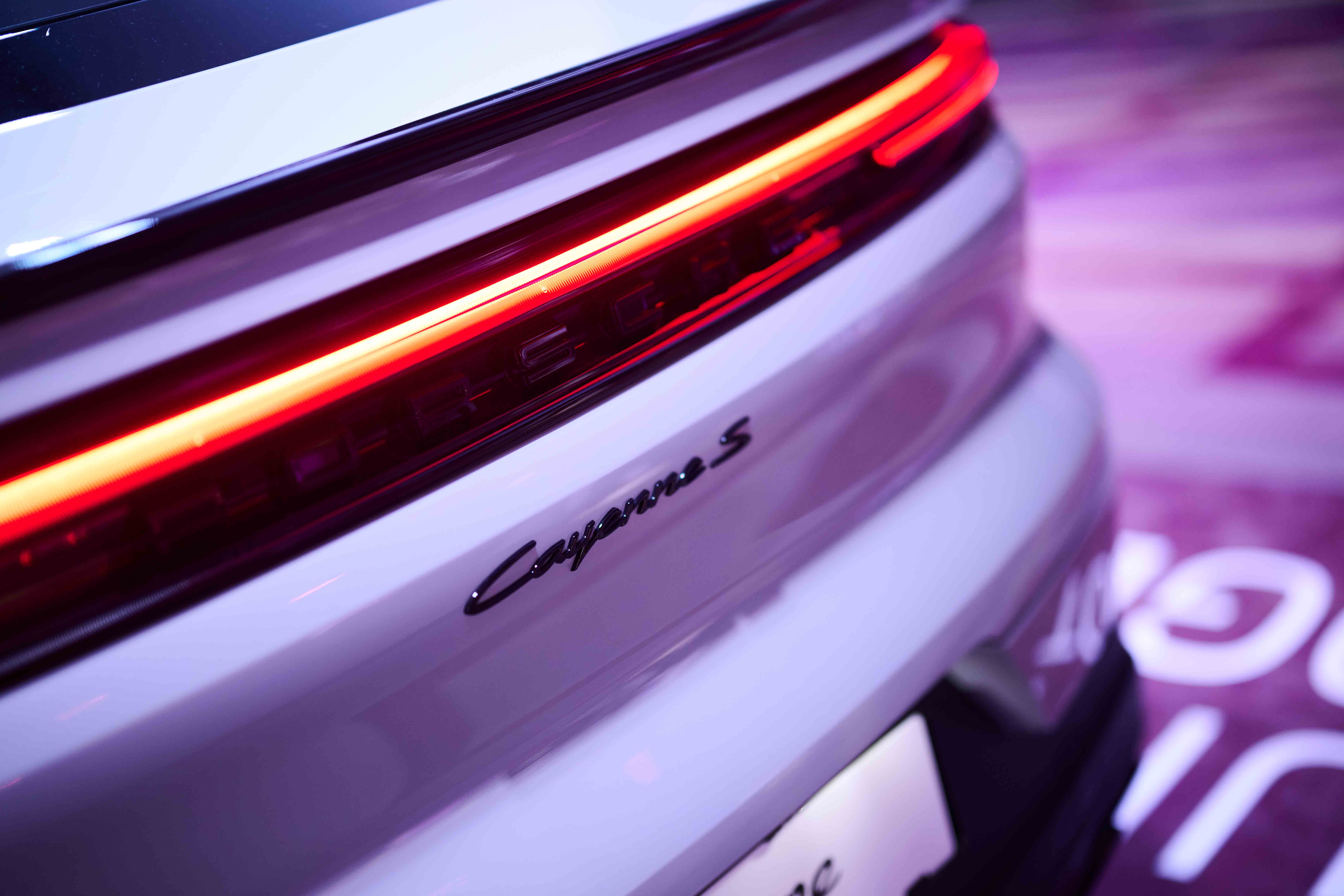 Lansare Cayenne Bucuresti