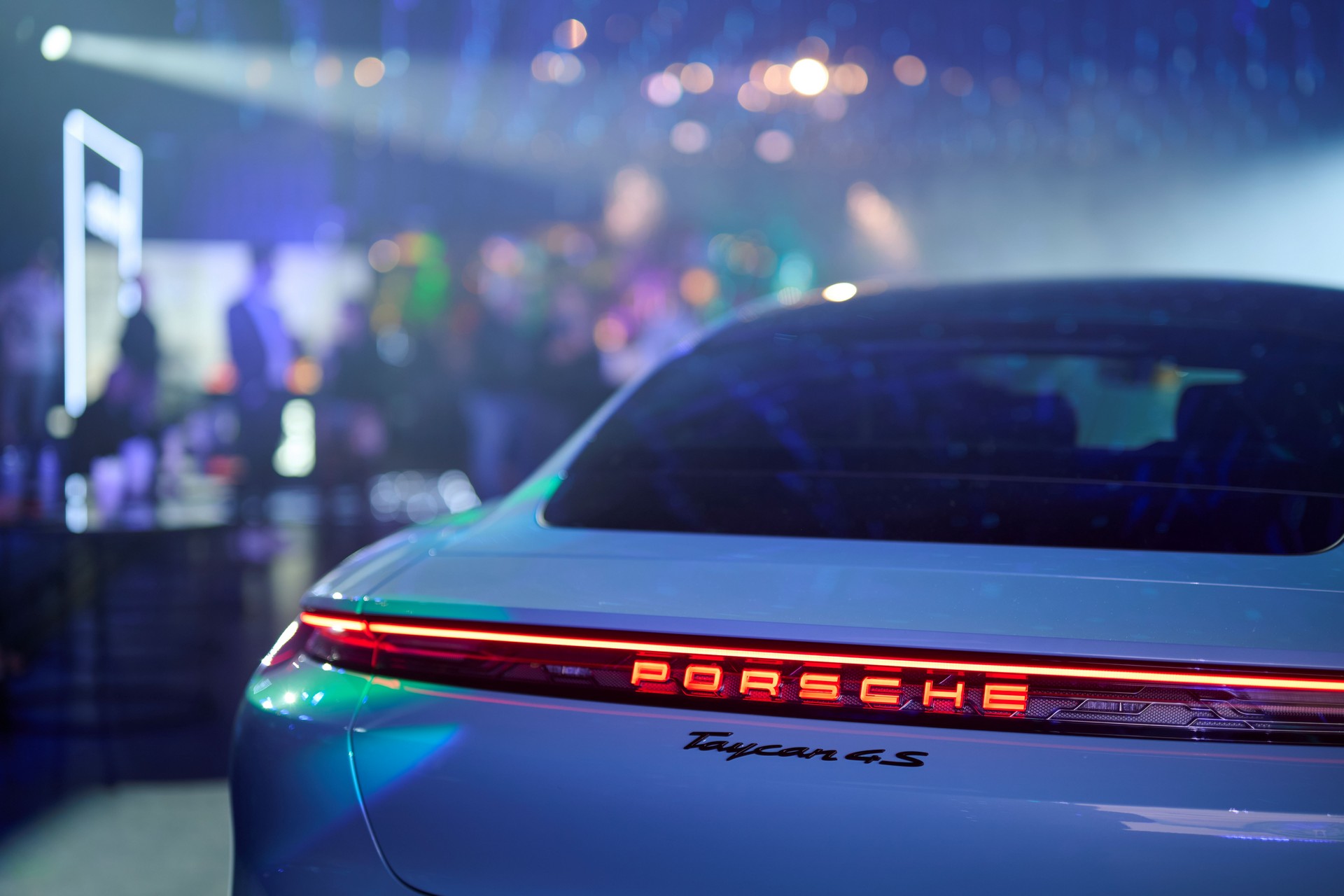 Lansare Noul Taycan Electric