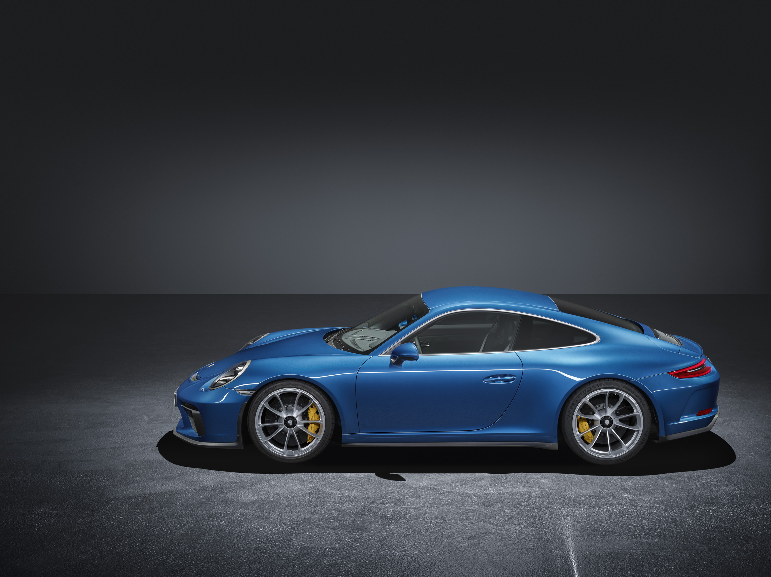 Modelul 911 GT3 cu pachetul Touring - premiera mondiala la IAA