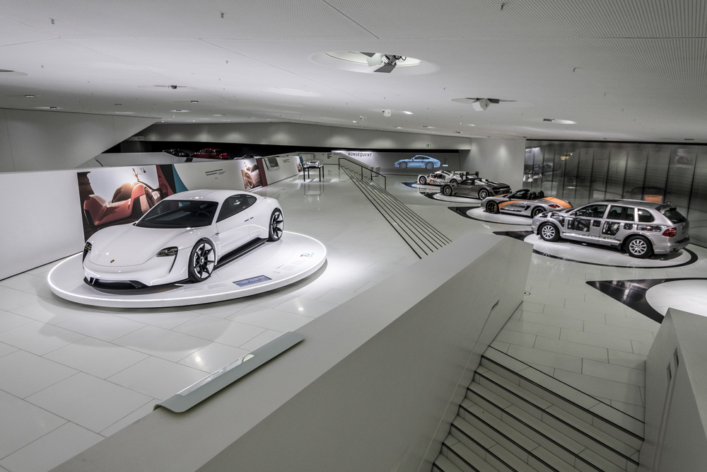 Inaugurarea oficială a expoziției speciale ”70 de ani de Porsche”