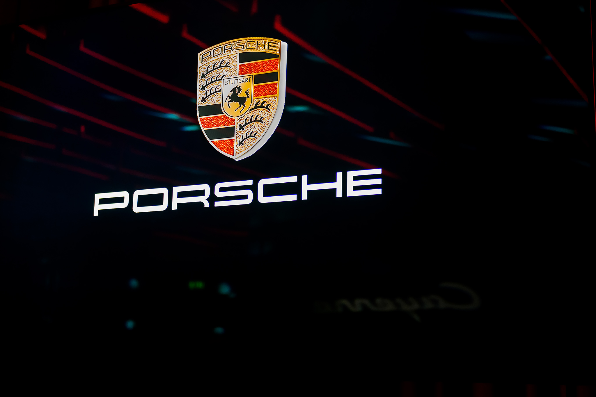 Porsche a înregistrat, din nou, livrări record în primele șase luni ale anului