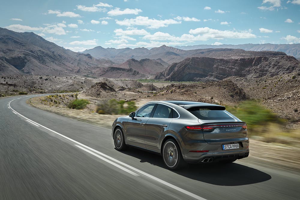 Porsche prezintă modelul Cayenne Coupé