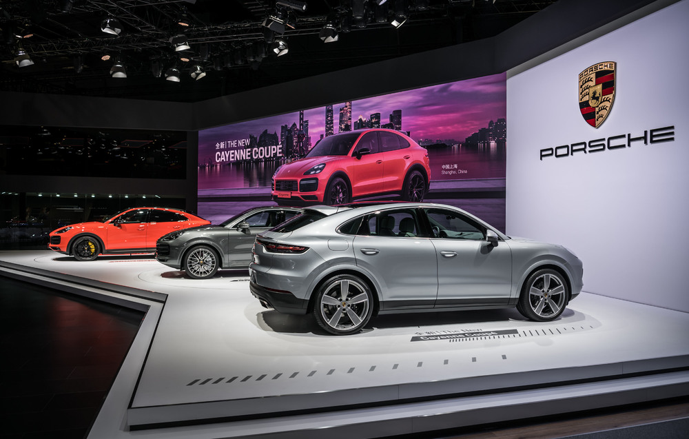 Cayenne Coupé sărbătorește premiera asiatică