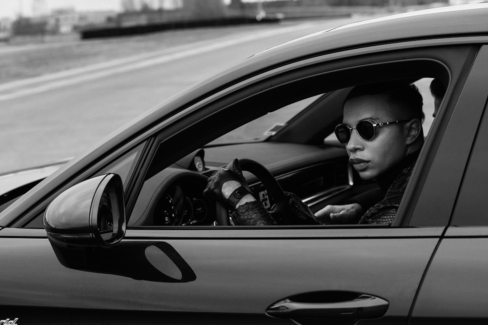Porsche colaborează cu directorul de creație al casei Balmain, Olivier Rousteing