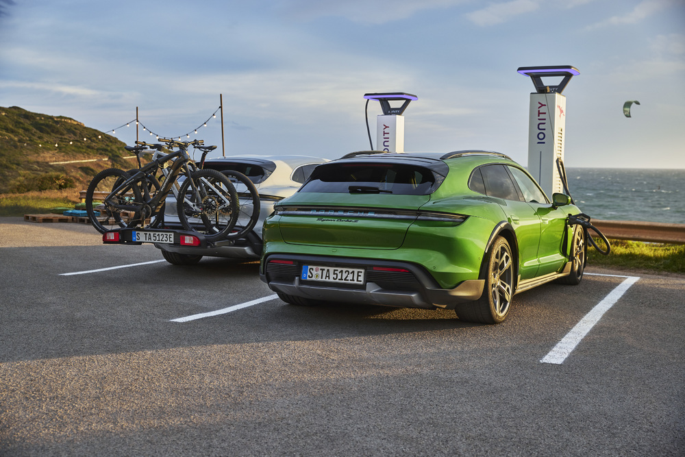 Porsche crește semnificativ numărul livrărilor în primul trimestru