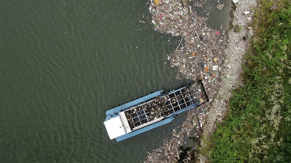 Pentru apă curată: patru parteneri importanți lansează o misiune de ecologizare în România