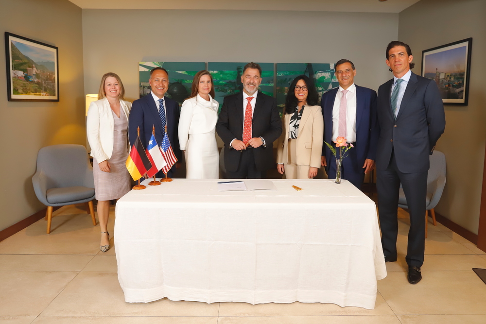 Porsche își reconfirmă angajamentul față de producția industrială de e-combustibili