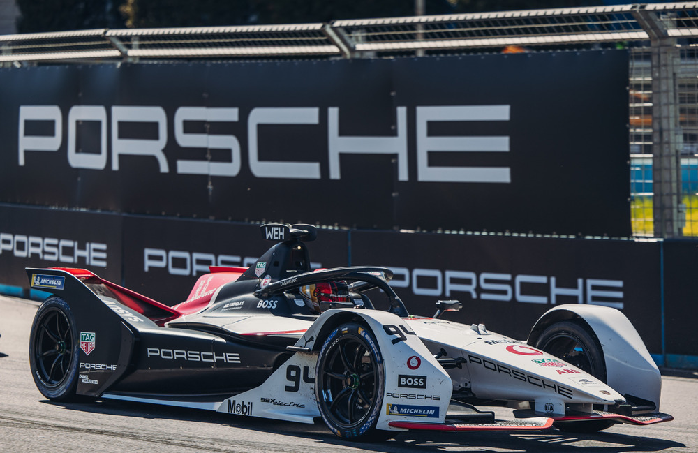 Două Porsche 99X Electric gata pentru debutul în Formula E în Indonezia