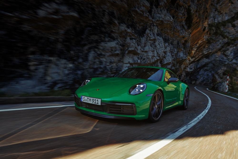 Noua mașină sport ușoară Porsche 911 Carrera T