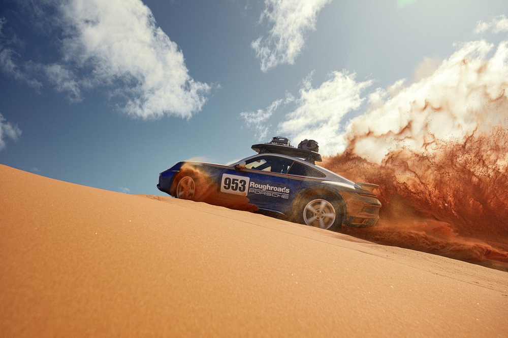 Mașină sport off-road cu genele unui câștigător: Noul Porsche 911 Dakar