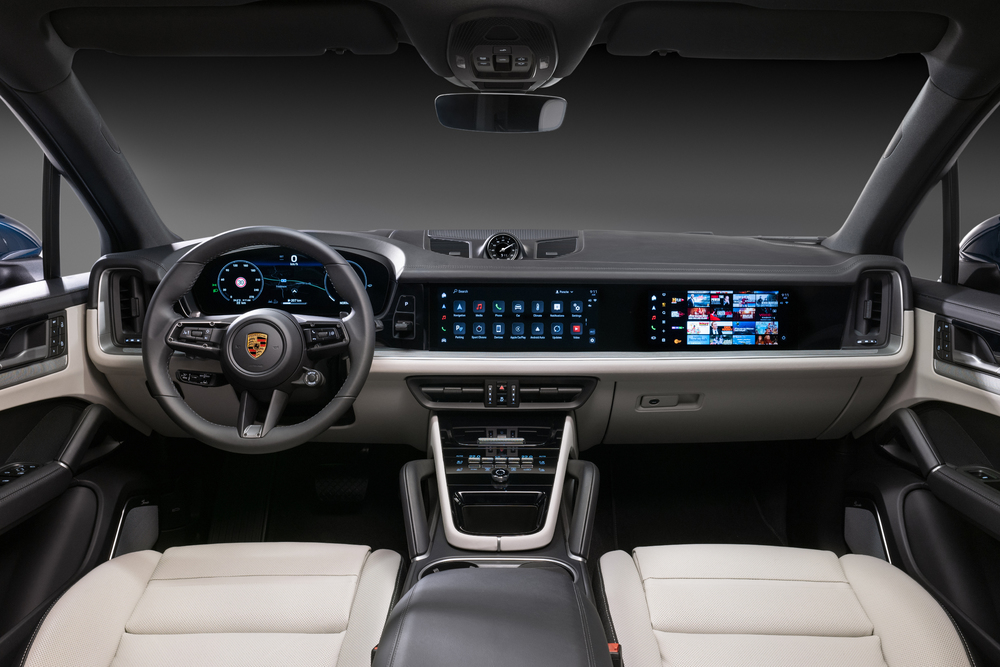 Noul concept de interior - Porsche Driver Experience - debutează pe modelele Cayenne