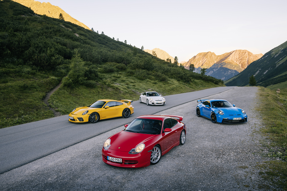 Porsche sărbătorește modelul 911 GT3: 25 de ani de performanță și pasiune