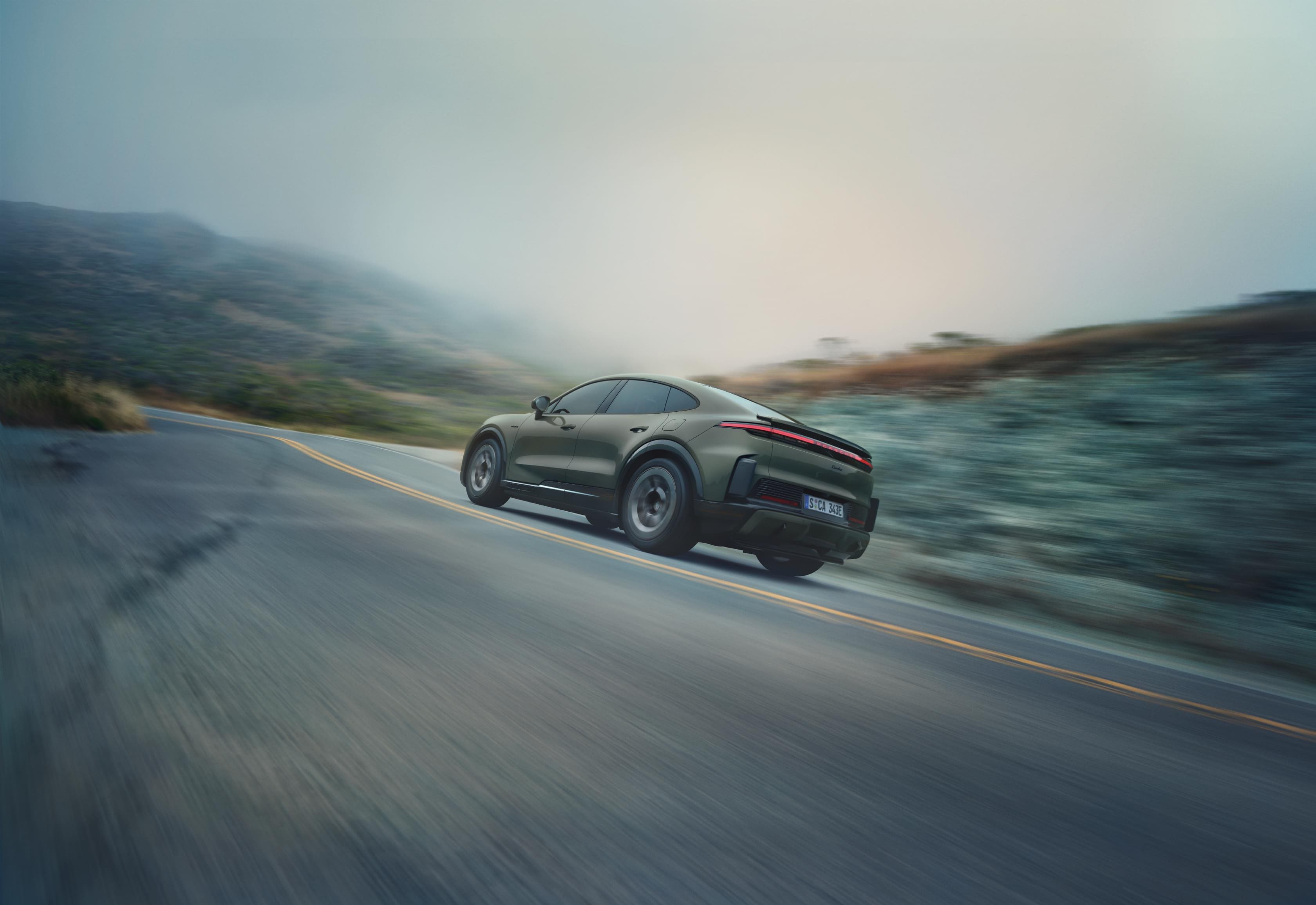 Noul Cayenne Turbo Coupé Electric