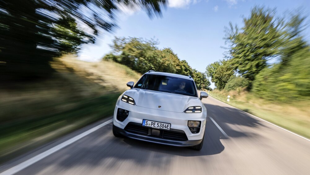 Porsche lansează pachetul Advanced pentru Macan