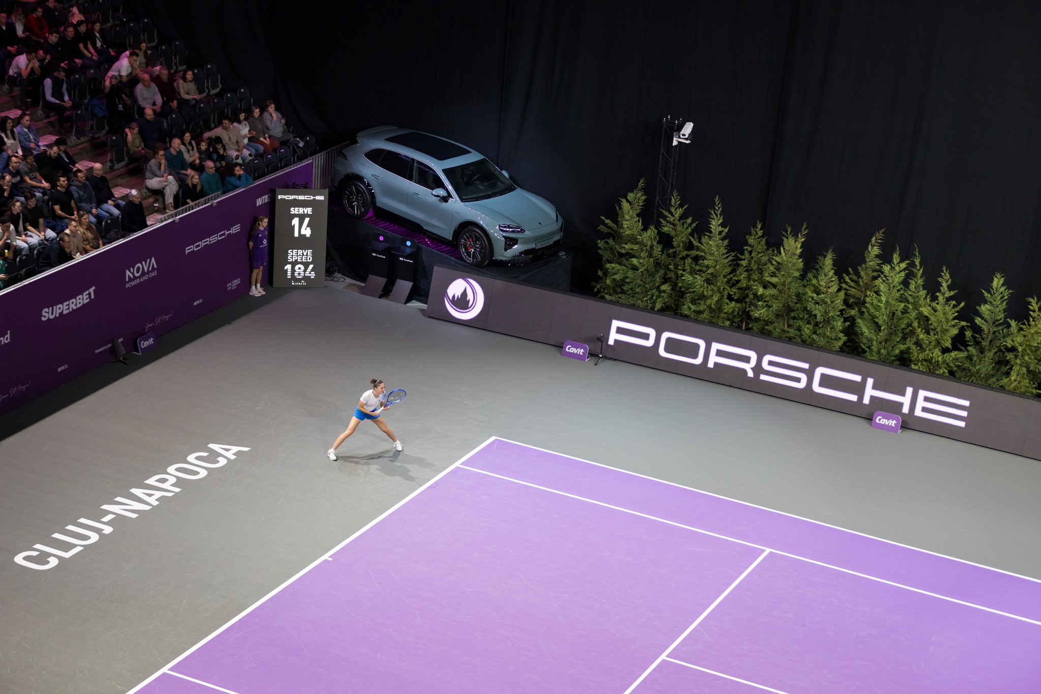 Porsche dezvăluie noul Cayenne Electric pe BTarena, la Transylvania Open, în premieră absolută în România